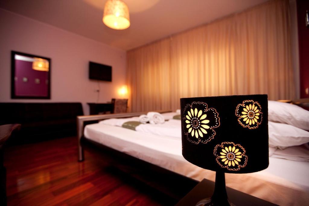 Pension Dinu Residence ทิมิชัวรา ห้อง รูปภาพ